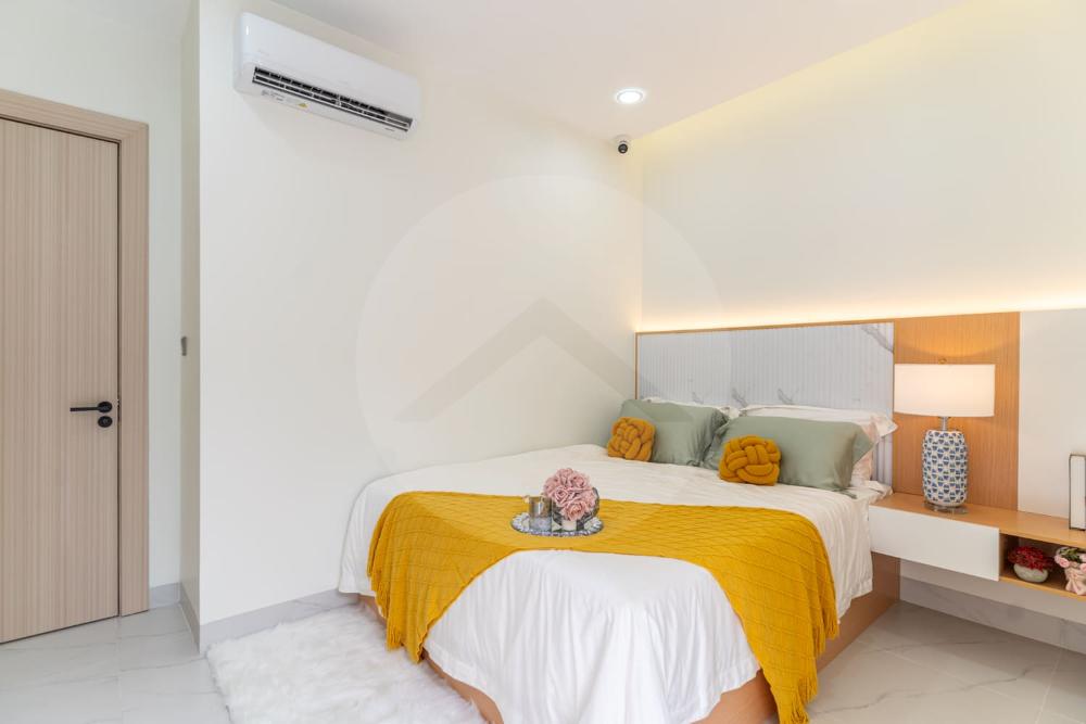 Kingston Royale Condominium