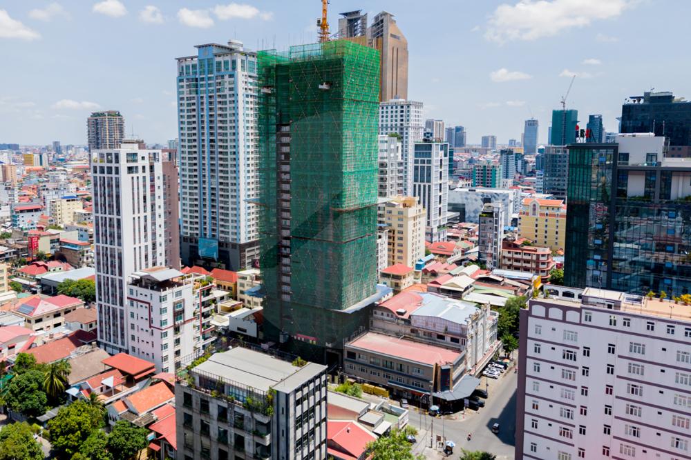 Time Square 6 Condominium (Time Square 302)