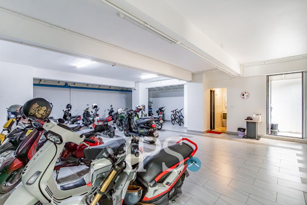 KMH Residence - Image 15