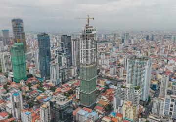 Time Square 6 Condominium (Time Square 302)